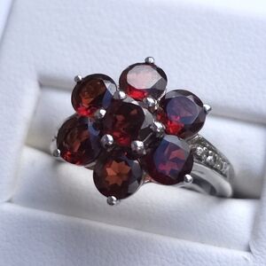 Sterling Silver Garnet Flower Ring SIZE 7.25